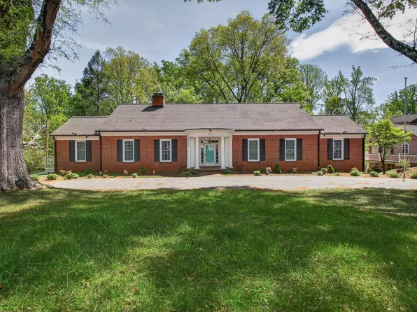 1233 Sam Lions Trl, Martinsville, VA 24112