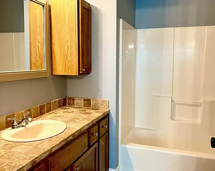 302 Willowbrook Ln — Photo 17