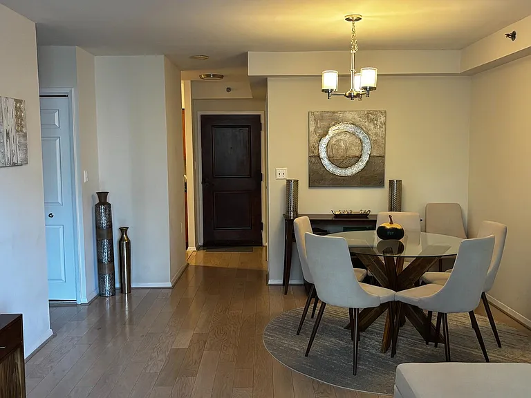 4801 Fairmont Ave #313 — Photo 6