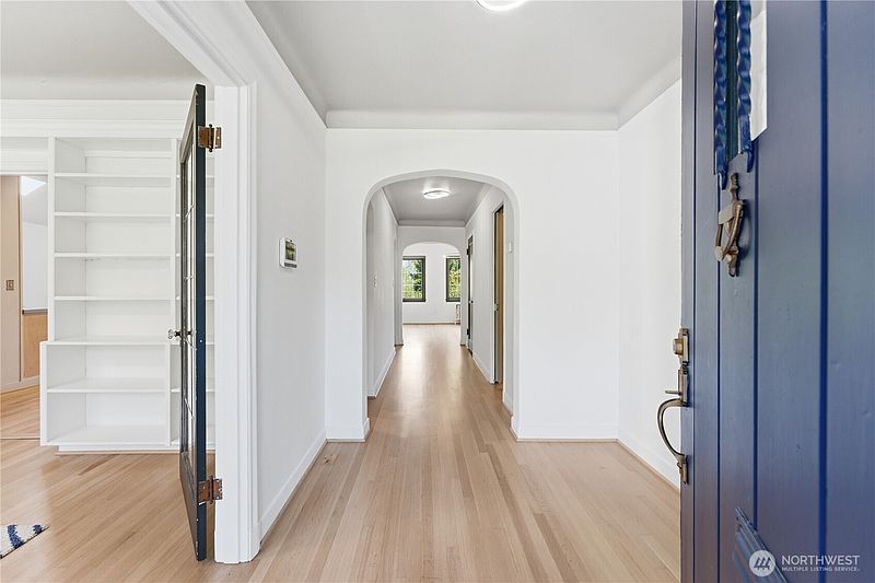 5th image of 614 35th Avenue