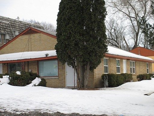 4th image of 3512 Auburn St #3512