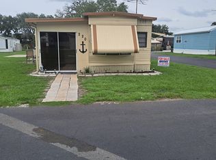 37400 Chancey Rd #220, Zephyrhills, FL 33541