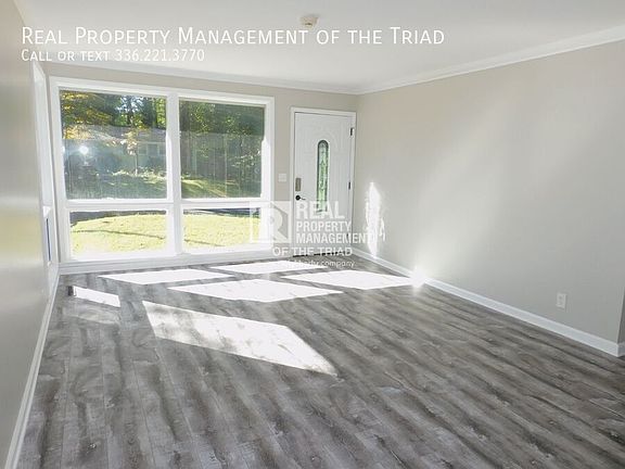 2nd image of 2518 Westmoreland Dr