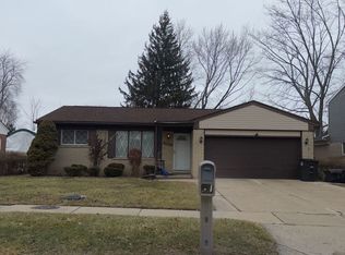 25072 Pamela St, Taylor, MI