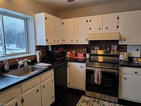 4th image of 5200 Royalton Rd APT 10C
