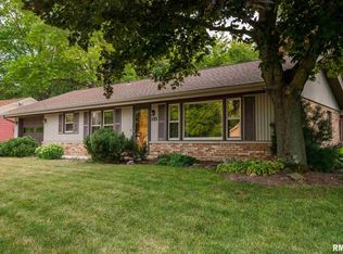 123 Lincoln Pkwy, East Peoria, IL 61611