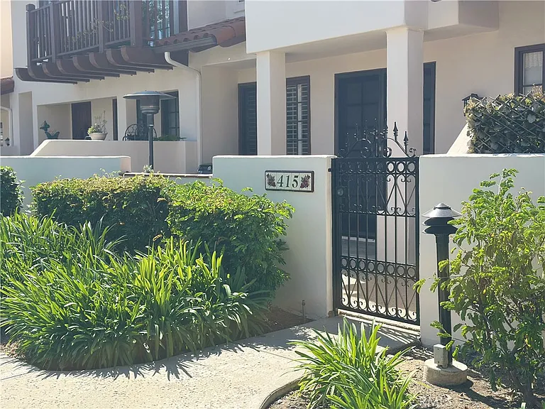 415 E Bougainvillea Ln — Photo 2