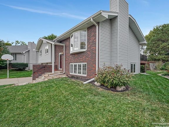 3rd image of 3120 Onyx Ct