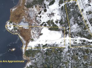 216 Hartz Point Rd #214, Shelburne, NS B0T1W0