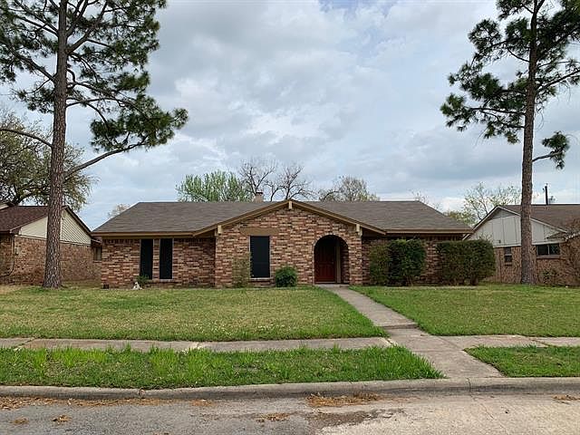 1st image of 2320 Lovell Dr