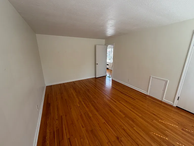 15127 Lake Ave #305 — Photo 4