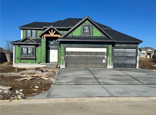 1004 Wilds Pkwy, Greenwood, MO 64034