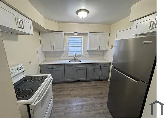 131 Orient Ave #2 — Photo 1