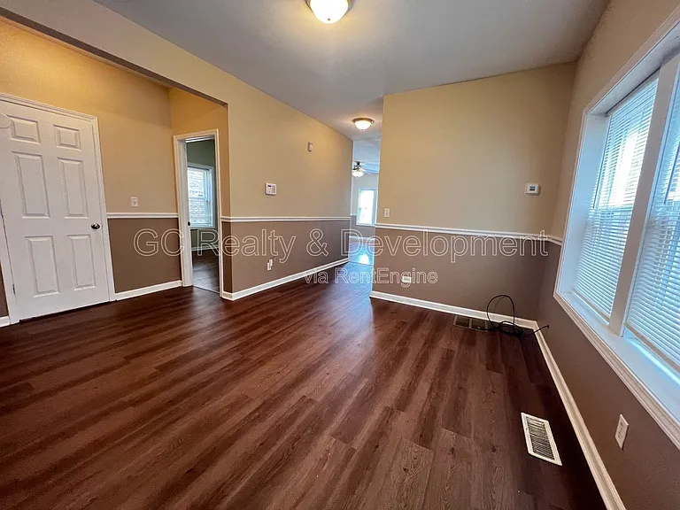 9016 S Justine St #1 — Photo 5