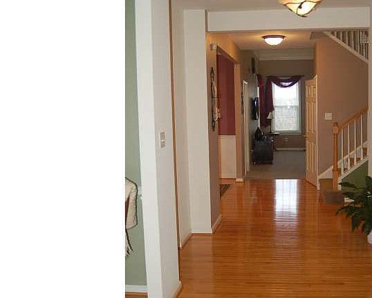 5th image of 117 Waring Dr
