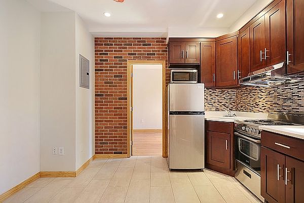 1st image of 202 Mott St APT 11