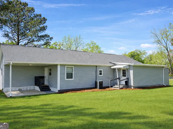 21 6th Ave, Rochelle, GA 31079