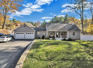 68 E Main St, Hopkinton, MA 01748