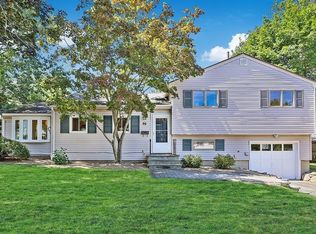 8 Oakvale Rd, Framingham, MA 01701