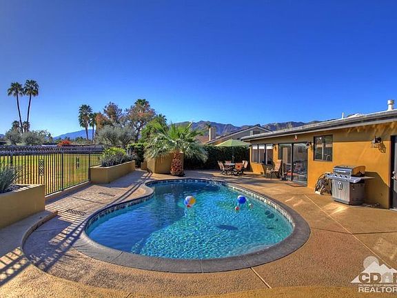4th image of 39660 Kensington Dr