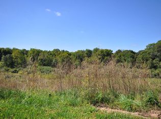 5621 SW Lake Ridge Dr, West Des Moines, IA 50265