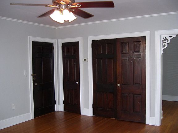 4th image of 610 E North St APT 1