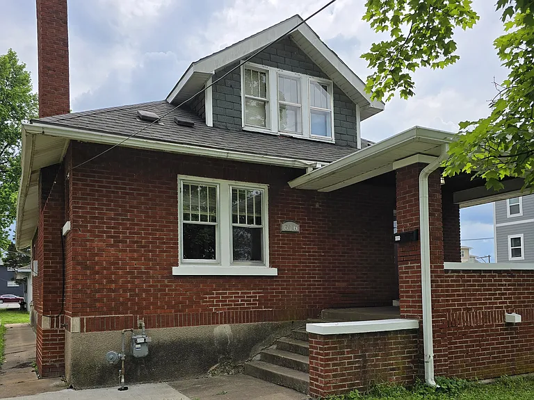 616 E Harrison St — Photo 30