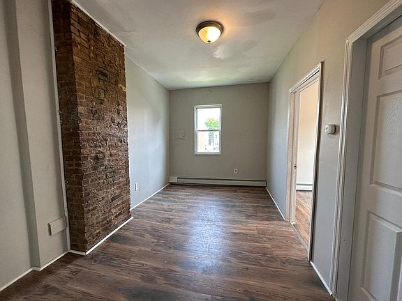 4th image of 116 Van Horne St #4E
