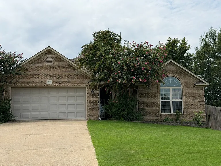 4717 Winged Foot — Photo 1
