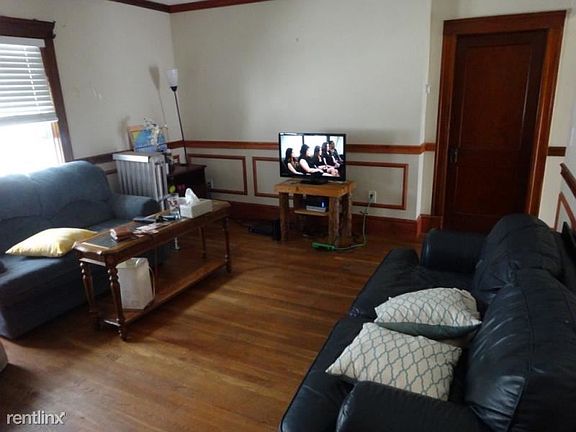 landlord_unit_photo_670703_4