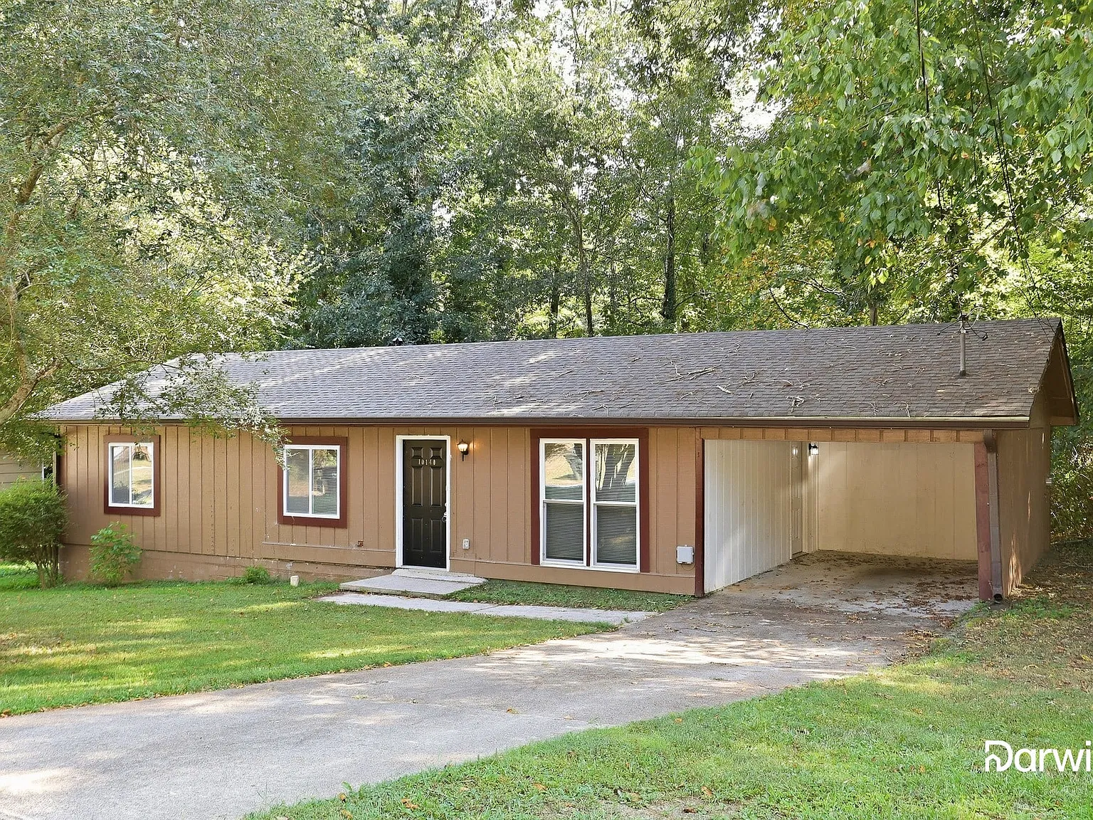 3 bed, 1.0 bath, 1080 sqft, $1,380 — Photo 2