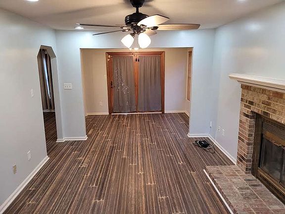4th image of 1204 Freehold Clos