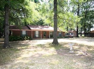 2 Palmer Dr, Conway, AR 72032