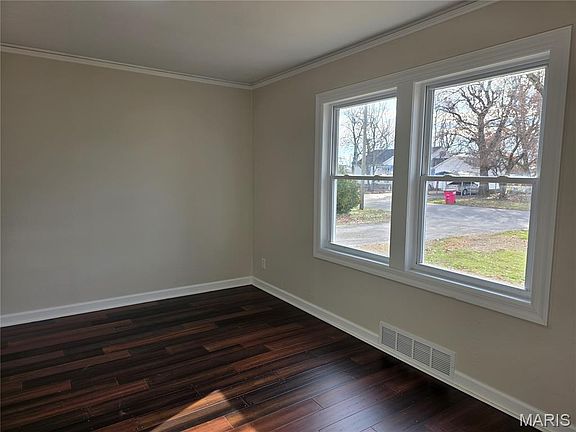 2nd image of 312 Hardin Ave