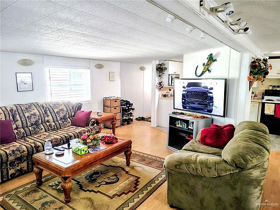 3rd image of 2237 Hidalgo St