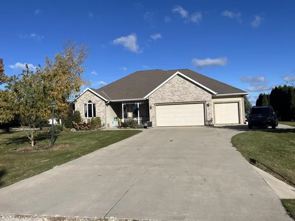 W2270 Ridgeway LANE, Oconomowoc, WI 53066