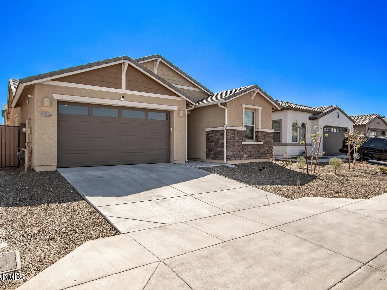 5 bed, 3.0 bath, 1954 sqft, $2,499 — Photo 4