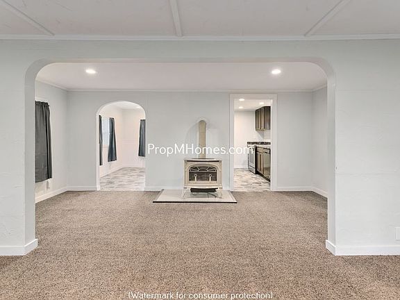 2nd image of 2593 York St