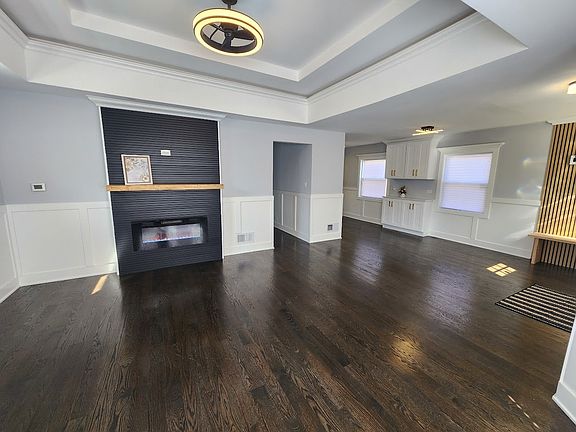 5th image of 5000 N Nordica Ave