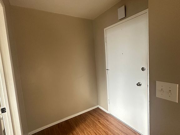 Front Entryway & Front Door