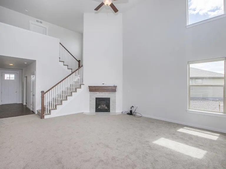 715 Lene Ln — Photo 25