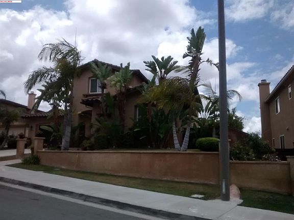 3rd image of 2562 N Trail Ct