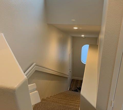 5th image of 270 California Ct