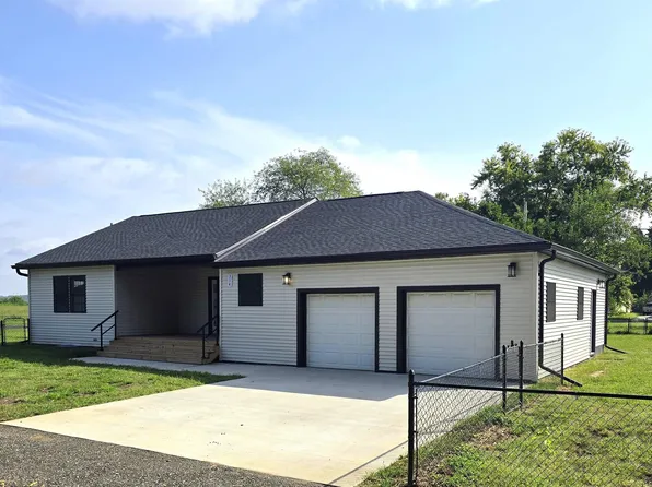 314 3rd St, South Pekin, IL 61564