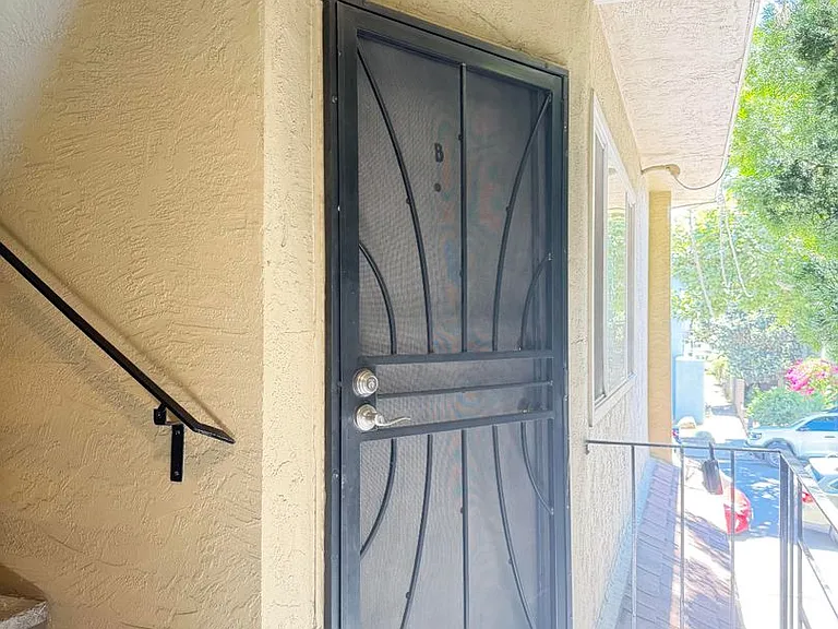 2211 San Antonio Ave — Photo 8