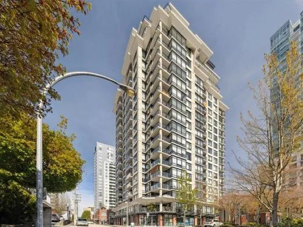 610 Victoria St #408, New Westminster, BC V3M 0A5