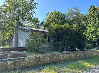 409 Blue Mountain Dr, New Ringgold, PA 17960