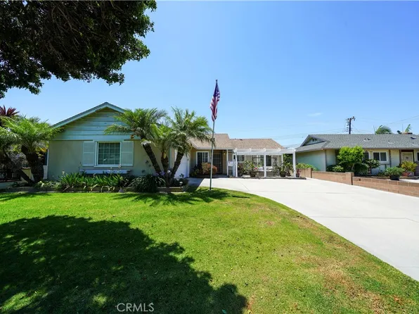 15031 Victoria Ln, Huntington Beach, CA 92647