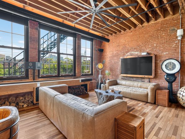 214 E 14th St Unit 2A