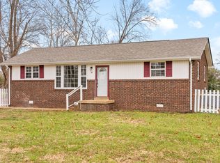 34 Charlemagne Blvd, Clarksville, TN 37042
